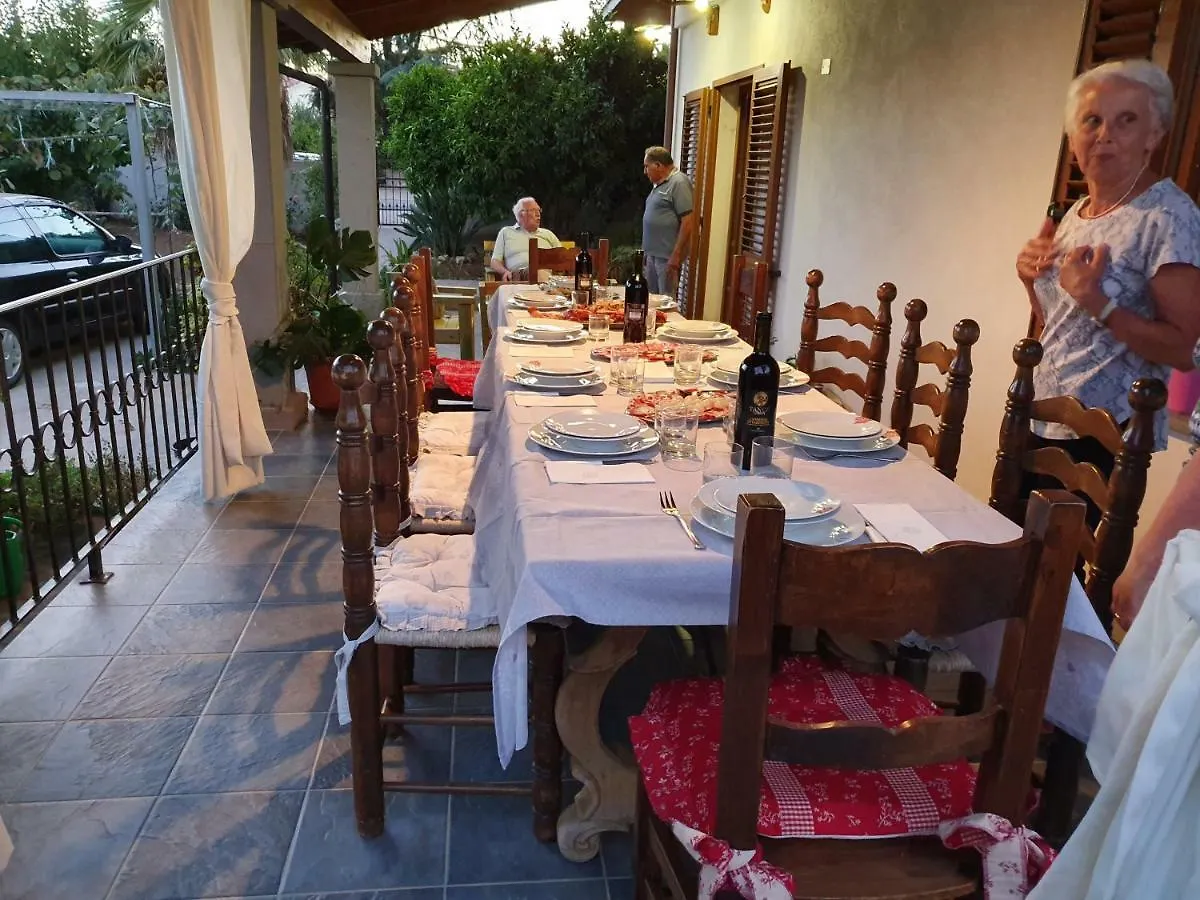 לינה וארוחת בוקר Ghilarza B&B Perdalonga איטליה